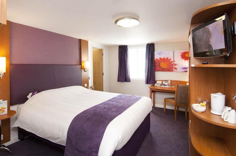 Premier Inn Ripley Рипли Экстерьер фото