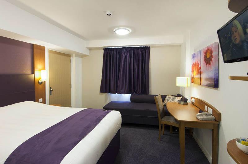Premier Inn Ripley Рипли Экстерьер фото